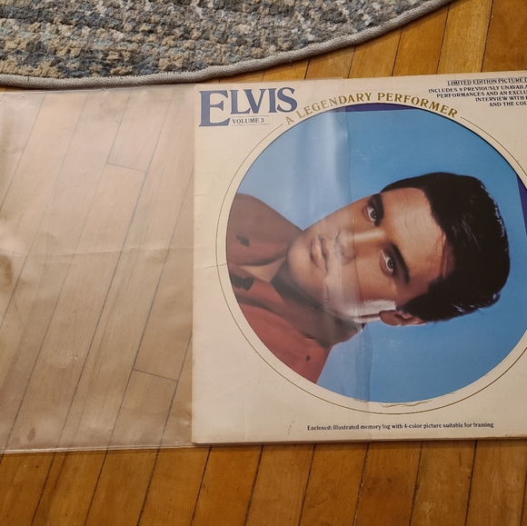 Elvis Vol. 3 A Legendary Performer vintage vinyl album picture record Fair - Picture 6 of 11